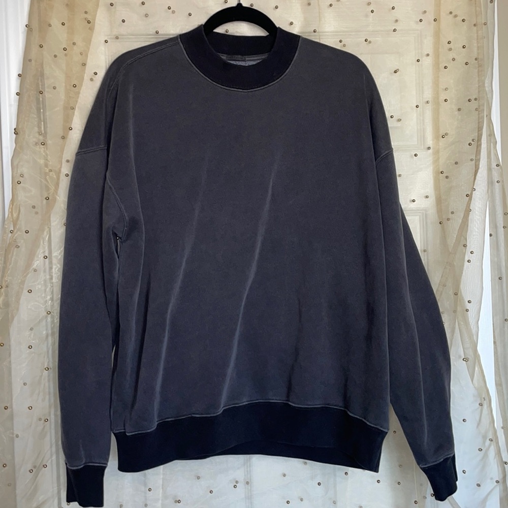 Abercrombie Essential Crew Sweatshirt